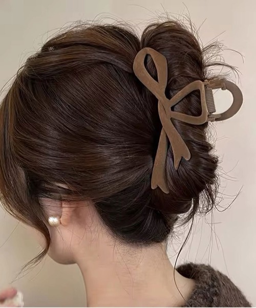 強いグリップヘアピース付きの実用的なメタルシェルヘアクリップ