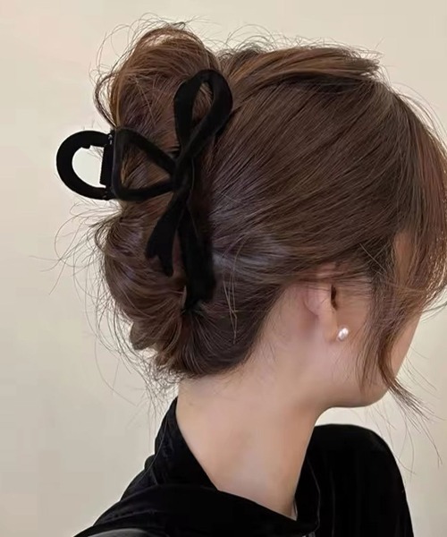 ammy.（エイミードット）の「【 ammy. / エイミードット 】 ツイスト リボン バンスクリップ（バレッタ/ヘアクリップ・レディース・ブラック/ブラウン/ワインレッド・FREE）」の5枚目の写真