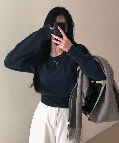 BEIDELLI（ベイデリー）の「[BELLIDE MADE] ソフトヘンリーネックボタンニット（ニット/セーター・レディース・ブラック/ネイビー/ベージュ/グレー・FREE）」の8枚目の写真