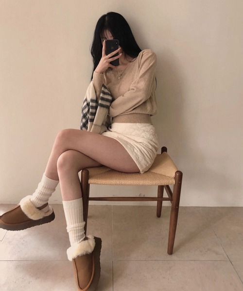 BEIDELLI（ベイデリー）の「[BELLIDE MADE] ソフトヘンリーネックボタンニット（ニット/セーター・レディース・ブラック/ネイビー/ベージュ/グレー・FREE）」の18枚目の写真