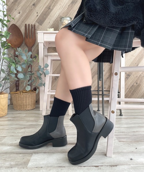 LUGG NAGG(ラグナグ)の「【Fiammifero】【片足200g】軽量設計サイドゴアブーツ【3Eゆったり】(ブーツ・レディース・ブラック/グレー/ダークブラウン・22.5cm/23.0cm/23.5cm/24.0cm/24.5cm)」の7枚目の写真