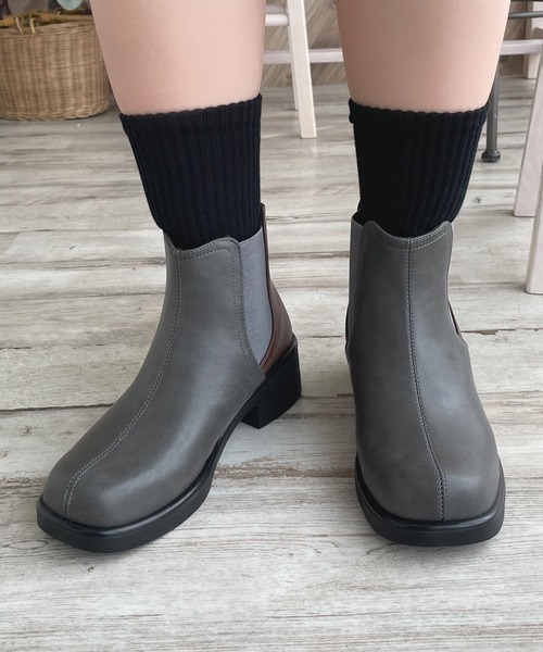 LUGG NAGG(ラグナグ)の「【Fiammifero】【片足200g】軽量設計サイドゴアブーツ【3Eゆったり】(ブーツ・レディース・ブラック/グレー/ダークブラウン・22.5cm/23.0cm/23.5cm/24.0cm/24.5cm)」の11枚目の写真