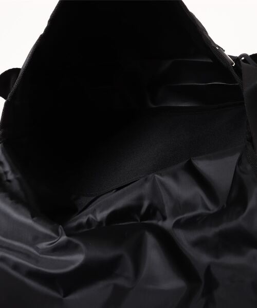 SPINNS(スピンズ)の「【A4収納可能】バックルメッセンジャーバッグ(メッセンジャーバッグ・メンズ・ブラック・ONESIZE)」の4枚目の写真