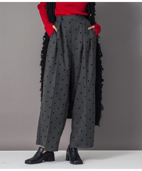 Settimissimo(セッティミッシモ)の「ウエストタック起毛フロッキードットワイドパンツ(その他パンツ・レディース・オフホワイト/ダークグレー・FREE)」の2枚目の写真