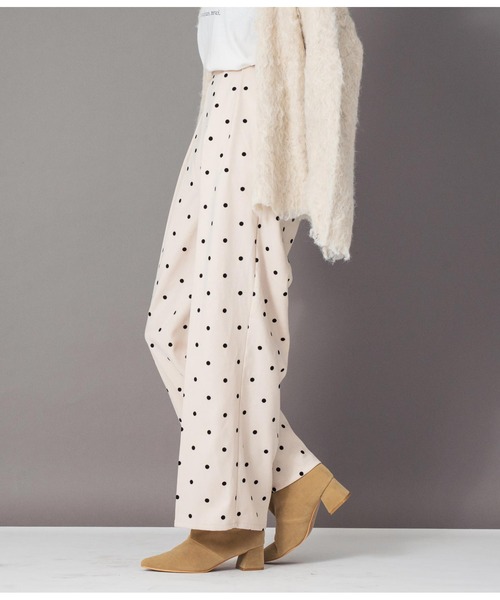 Settimissimo(セッティミッシモ)の「ウエストタック起毛フロッキードットワイドパンツ(その他パンツ・レディース・オフホワイト/ダークグレー・FREE)」の16枚目の写真