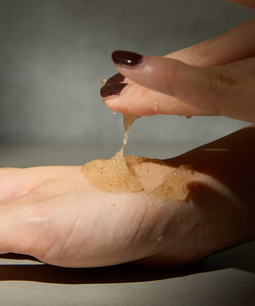 BIRTHDAY BAR（バースデイバー）の「【anillo】Fig Whisky Body Scrub（ボディスクラブ/ピーリング・レディース・クリア・0）」の5枚目の写真