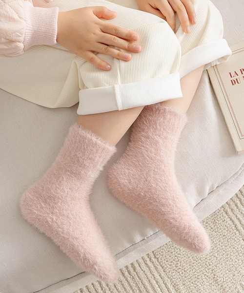 aimoha（アイモハ）の「【aimoha-KIDS-】ふわふわソックス (AW)（ソックス/靴下・キッズ・ベージュ/ホワイト/ライトオリーブ/ピンク/キャメル/バーガンディー/ブルー/ブラック/チョコ・SMALL/MEDIUM/LARGE）」の8枚目の写真