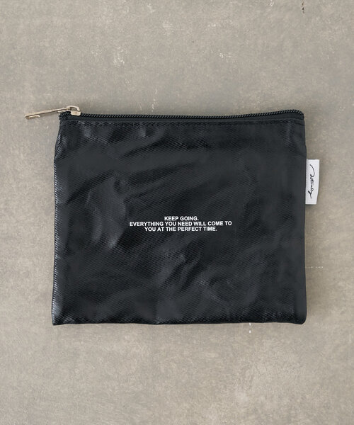 Actually（アクチュアリー）の「キャンバス箔プリントポーチ（ポーチ・レディース・シルバー/ゴールド/ブラック・0）」の4枚目の写真