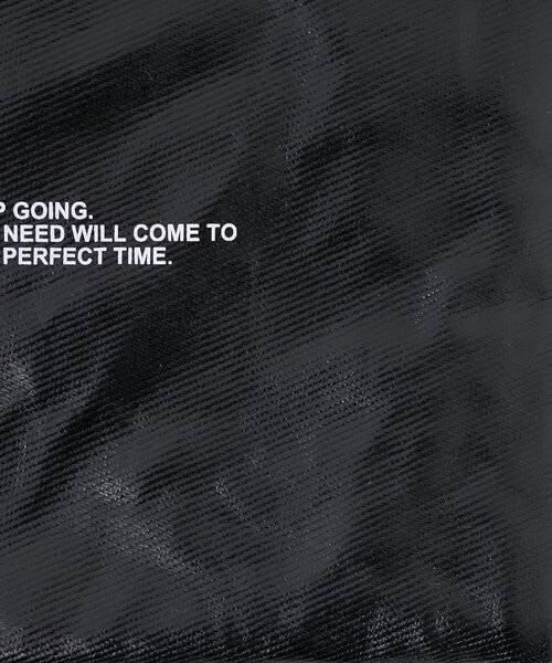 Actually（アクチュアリー）の「キャンバス箔プリントポーチ（ポーチ・レディース・シルバー/ゴールド/ブラック・0）」の6枚目の写真