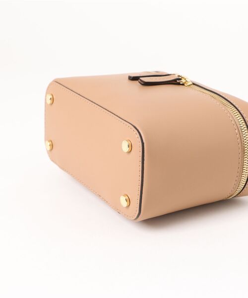 LORISTELLA(ロリステッラ)の「【LORISTELLA】スクエアシェイプレザーハンドバッグ(Q56507)(ハンドバッグ・レディース・ダークベージュ/アイボリー・ALL)」の13枚目の写真