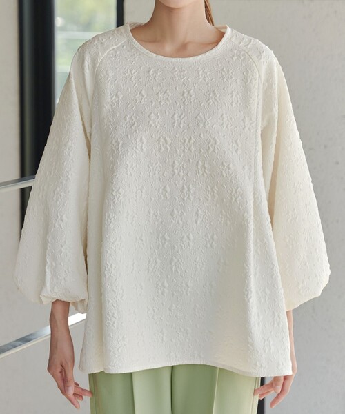 Tiaclasse（ティアクラッセ）の「ふくれジャガードバルーンスリーブチュニック（シャツ/ブラウス・レディース・モカ/アイボリー/ブラック・XL/XXL）」の9枚目の写真