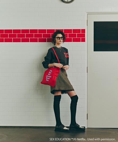 Netflix Series 'SEX EDUCATION' × ROSE BUD/MOORDALE PRINT