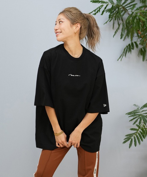 ★スタイリングの主役に!NEW ERA ローズオーバーサイズＴシャツ 半袖 オーバーサイズド コットン Tシャツ Collar Logo ローズ