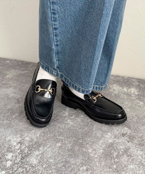 ARTESANOS（アルテサノス）の「【ARTESANOS/アルテサノス】スリムビットローファー（その他シューズ・レディース・ブラック・38/37）」の4枚目の写真