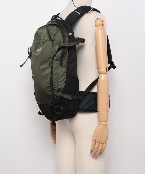 Mammut（マムート）の「リチウム15 / Lithium 15（バックパック/リュック・メンズ・カーキ・15L）」の5枚目の写真