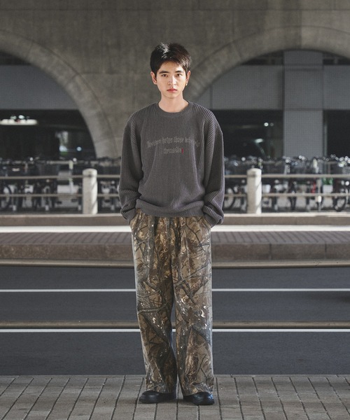 kutir(クティール)の「SPRAY FRONT DESIGN KNIT/スプレーフロントデザインニット(ニット/セーター・メンズ・チャコールグレー/ブラック/グレイッシュベージュ・MEDIUM/LARGE)」の10枚目の写真