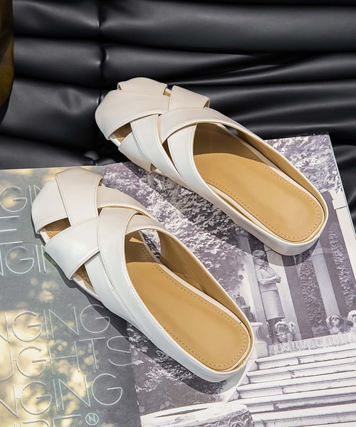 shoes365(シューズスリーシックスファイヴ)の「【shoes 365】クロスオープントゥミュール (SS)(スリッポン・レディース・ブラック/オフホワイト・23.0cm/25.0cm/24.5cm/24.0cm/23.5cm/22.5cm)」の9枚目の写真