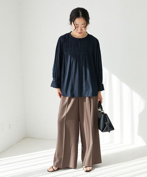 le.coeur blanc(ルクールブラン)の「パウダーサテンフロントシャーリングブラウス(シャツ/ブラウス・レディース・ネイビー/サックスブルー/アイボリー・38)」の14枚目の写真