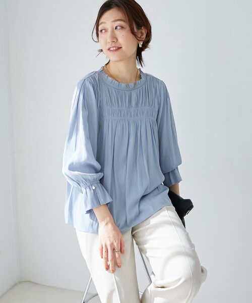 le.coeur blanc(ルクールブラン)の「パウダーサテンフロントシャーリングブラウス(シャツ/ブラウス・レディース・ネイビー/サックスブルー/アイボリー・38)」の21枚目の写真