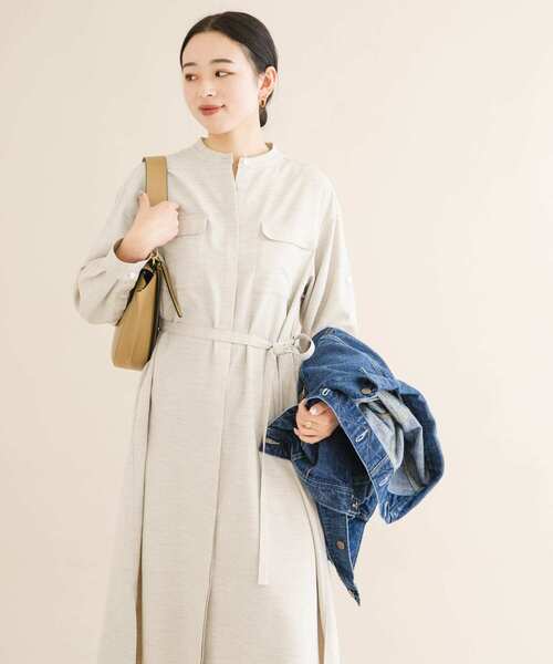 URBAN RESEARCH ROSSO WOMEN（アーバンリサーチ　ロッソ）の「ウォッシャブルリネンライクシャツワンピース（ワンピース・レディース・チャコールグレー/ライトベージュ/ブルー・FREE）」の12枚目の写真