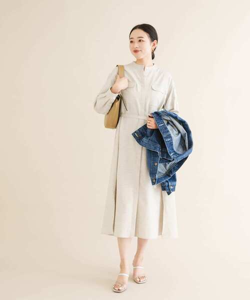 URBAN RESEARCH ROSSO WOMEN（アーバンリサーチ　ロッソ）の「ウォッシャブルリネンライクシャツワンピース（ワンピース・レディース・チャコールグレー/ライトベージュ/ブルー・FREE）」の13枚目の写真