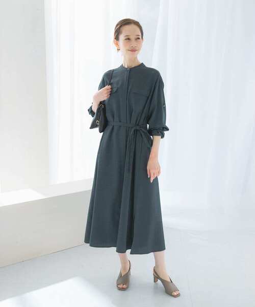 URBAN RESEARCH ROSSO WOMEN（アーバンリサーチ　ロッソ）の「ウォッシャブルリネンライクシャツワンピース（ワンピース・レディース・チャコールグレー/ライトベージュ/ブルー・FREE）」の16枚目の写真