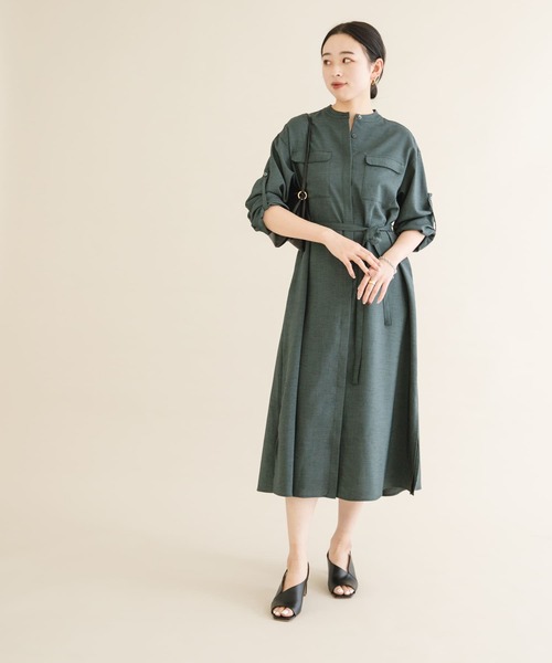 URBAN RESEARCH ROSSO WOMEN（アーバンリサーチ　ロッソ）の「ウォッシャブルリネンライクシャツワンピース（ワンピース・レディース・チャコールグレー/ライトベージュ/ブルー・FREE）」の22枚目の写真