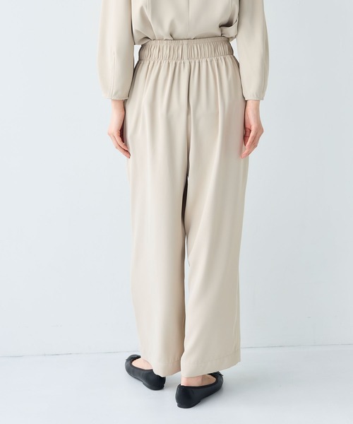 CROSS FUNCTION（クロスファンクション）の「《シワになりにくい》サマ美え バックサテンツイルワイドイージーパンツ【CF/クロスファンクション】（その他パンツ・レディース・ライトグレー/チャコールグレー・LL/L/M）」の5枚目の写真