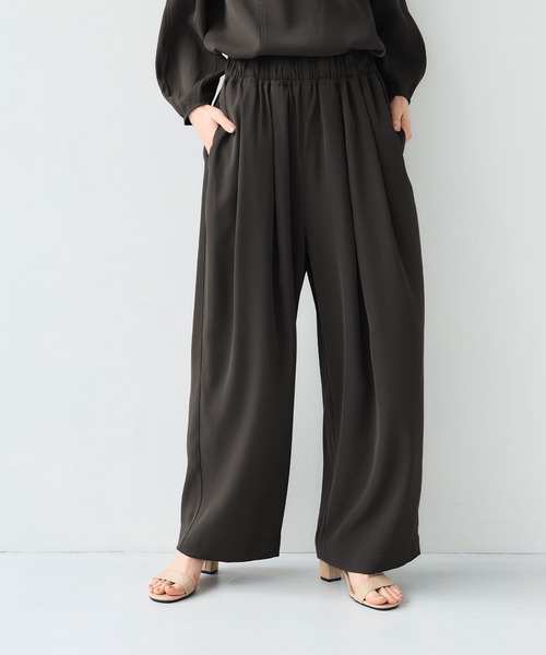 CROSS FUNCTION（クロスファンクション）の「《シワになりにくい》サマ美え バックサテンツイルワイドイージーパンツ【CF/クロスファンクション】（その他パンツ・レディース・ライトグレー/チャコールグレー・LL/L/M）」の22枚目の写真