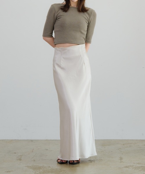 INTER FACTORY(インターファクトリー)の「omayu - サテンナロースカート made in INTER FACTORY(スカート・レディース・アイボリー/ブラック・SMALL/MEDIUM)」の12枚目の写真