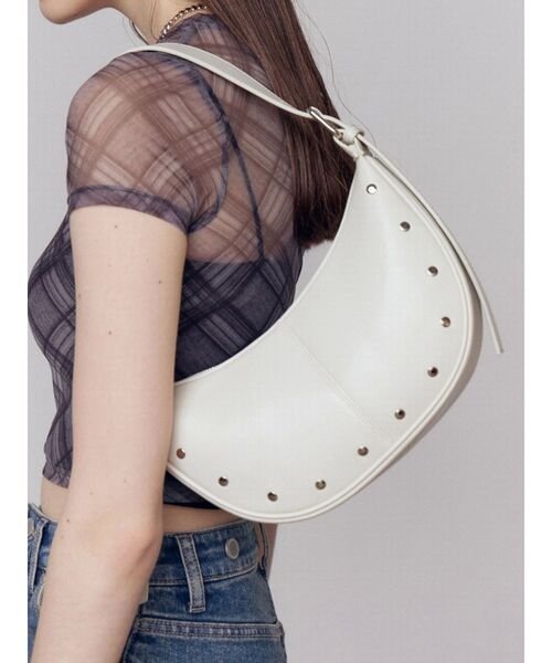 EMODA（エモダ）の「スタッズショルダーチャームバッグ（ハンドバッグ・レディース・ブラック/ホワイト/ブラウン・FREE）」の19枚目の写真