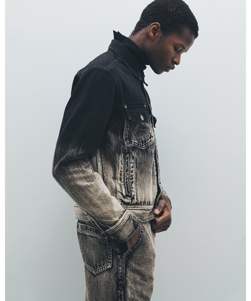 Juha(ユハ)の「GRADATION WIDE DENIM(デニムパンツ・メンズ・ブルー/ブラック・2/3/4)」の7枚目の写真