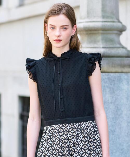 DRESSTERIOR（ドレステリア）の「【大人百花春号掲載 モデル美香さん着用】ドットジャカードオーバーラップコンビドレス（ワンピース・レディース・ブラック系4・34/36/38）」の5枚目の写真