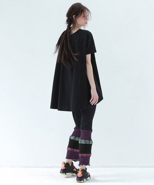 bedsidedrama(ベットサイドドラマ)の「YVES AND ADAM Flare T-Shirt(Tシャツ/カットソー・レディース・ナチュラル/ブラック/ホワイト・1/2)」の12枚目の写真