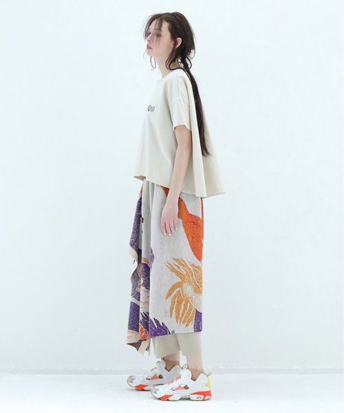 bedsidedrama(ベットサイドドラマ)の「YVES AND ADAM Flare T-Shirt(Tシャツ/カットソー・レディース・ナチュラル/ブラック/ホワイト・1/2)」の14枚目の写真