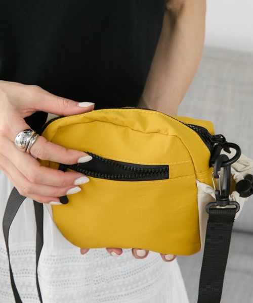 Auntie Rosa Holiday（アンティローザホリデー）の「マルチポケット