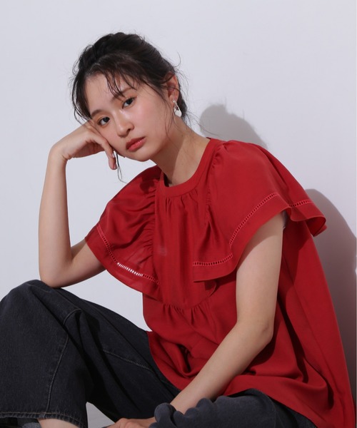 N.(N. Natural Beauty Basic)(エヌエヌナチュラルビューティーベーシック)の「シアーフレアスリーブブラウス(シャツ/ブラウス・レディース・オフホワイト/ブラック/レッド・MEDIUM)」の3枚目の写真