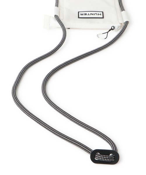 HUNTER（ハンター）の「【HUNTER for ADAM ET ROPE'】別注トラベルフォンポーチ（ボディバッグ/ウエストポーチ・レディース・ブラック/ホワイト・FREE）」の10枚目の写真