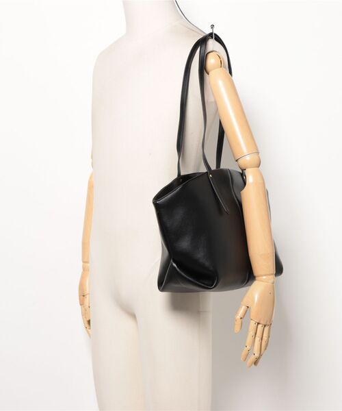 NiiNa（ニーナ）の「【 NiiNa / ニーナ 】高品質牛革 大容量 クラシック ラウンド トートバッグ（トートバッグ・レディース・ブラウン/ブラック・FREE）」の21枚目の写真