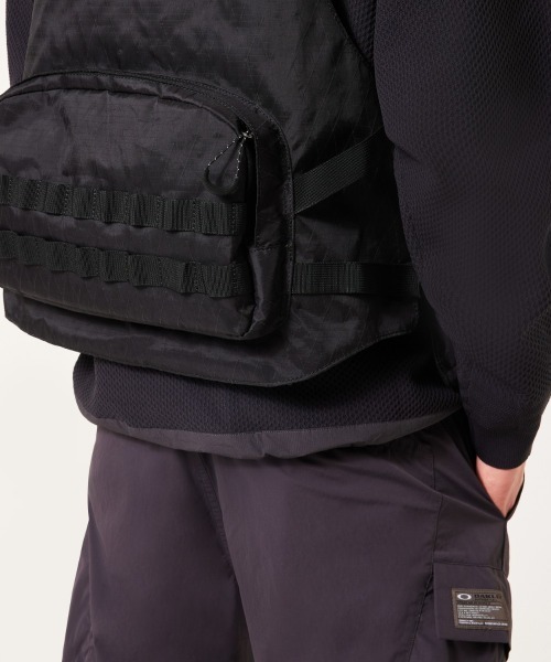 OAKLEY(オークリー)の「OAKLEY Fgl Ap Vest 5.0(オークリー Fgl Ap ベスト 5.0)(ベスト・メンズ・ブラック系・FREE)」の7枚目の写真