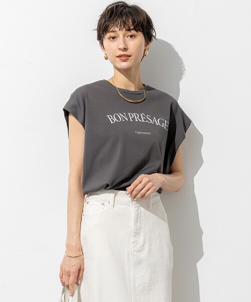 23区（ニジュウサンク）の「【接触冷感/洗える】BON-PRESAGE ロゴ フレンチスリーブ Tシャツ（Tシャツ/カットソー・レディース・グレー系/ホワイト系/ライトグレー系・38）」の3枚目の写真