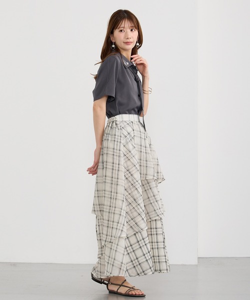 NICOLE CLUB(ニコル クラブ)の「シアーアシメギャザースカート(スカート・レディース・ネイビー/オフホワイト・MEDIUM)」の14枚目の写真
