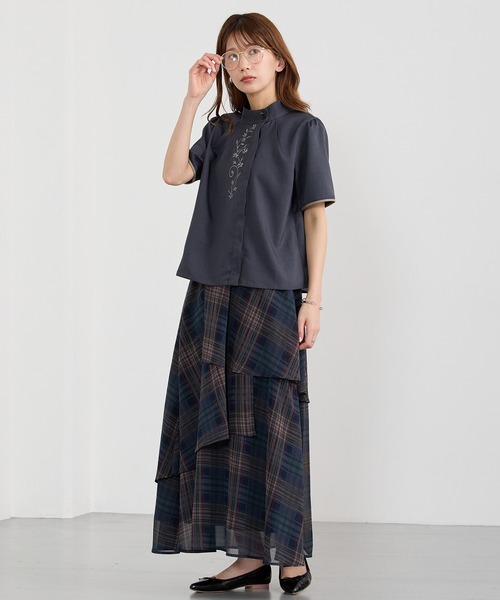 NICOLE CLUB(ニコル クラブ)の「シアーアシメギャザースカート(スカート・レディース・ネイビー/オフホワイト・MEDIUM)」の16枚目の写真