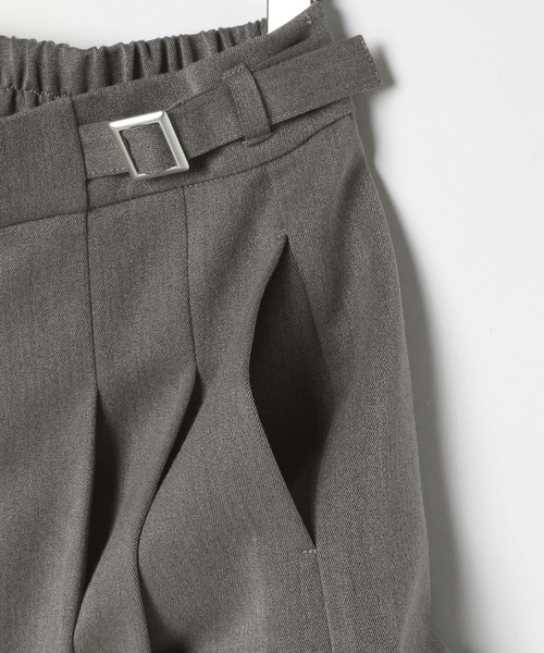 Heather(ヘザー)の「サイドベルトプリーツショートパンツ 491940(その他パンツ・レディース・グレー/ブラック・S/M)」の4枚目の写真