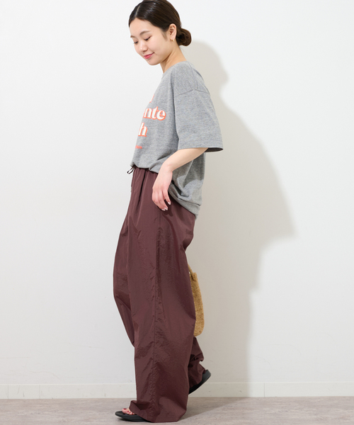 JOURNAL STANDARD relume（ジャーナルスタンダード　レリューム）の「ライトナイロンワイドパンツ（その他パンツ・レディース・ブラック/カーキ/ボルドー・36/38）」の16枚目の写真