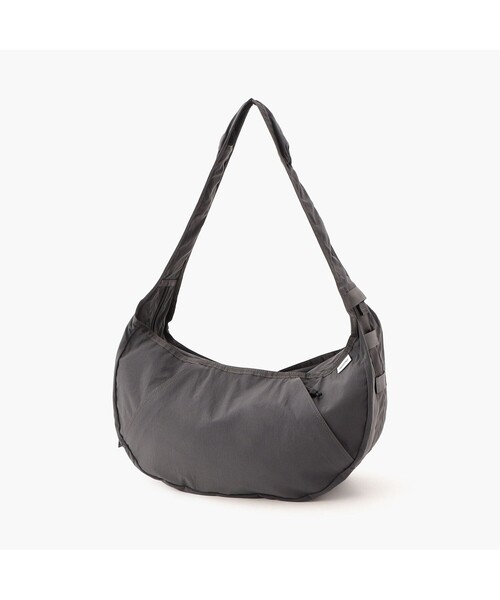 BRIEFING（ブリーフィング）の「【BRIEFING／ブリーフィング】HOBO BAG WIDE（ショルダーバッグ・メンズ・ベージュ/ネイビー/チャコール・FREE）」の5枚目の写真