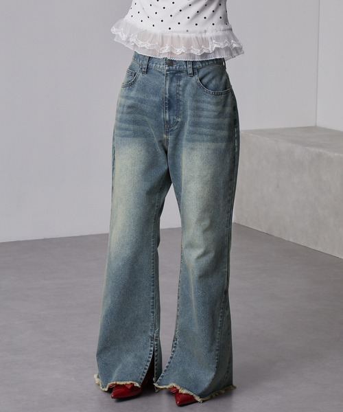 nui nullu（ヌイヌル）の「【nui nullu】ヴィンテージライク 裾フリンジ&スリット フレアデニムパンツ（デニムパンツ・レディース・ブルー系/ブラック系/ブルー系1・S/M/L）」の3枚目の写真