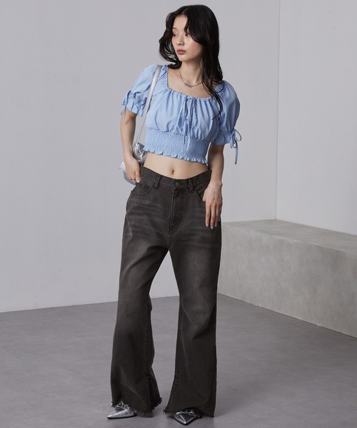 nui nullu（ヌイヌル）の「【nui nullu】ヴィンテージライク 裾フリンジ&スリット フレアデニムパンツ（デニムパンツ・レディース・ブルー系/ブラック系/ブルー系1・S/M/L）」の16枚目の写真