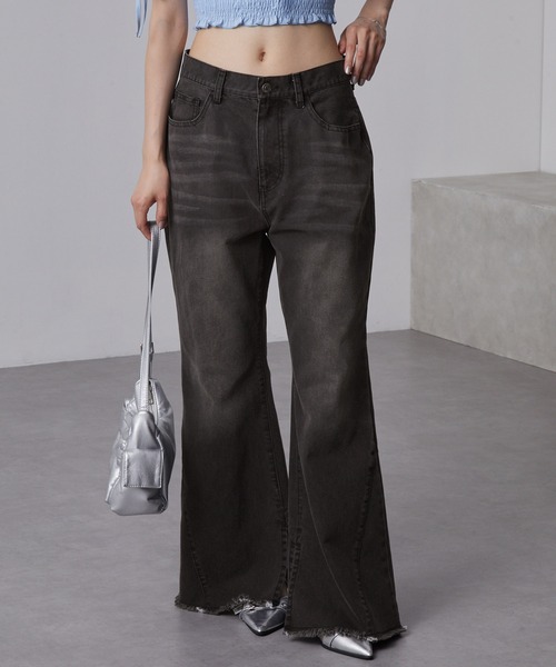 nui nullu（ヌイヌル）の「【nui nullu】ヴィンテージライク 裾フリンジ&スリット フレアデニムパンツ（デニムパンツ・レディース・ブルー系/ブラック系/ブルー系1・S/M/L）」の17枚目の写真