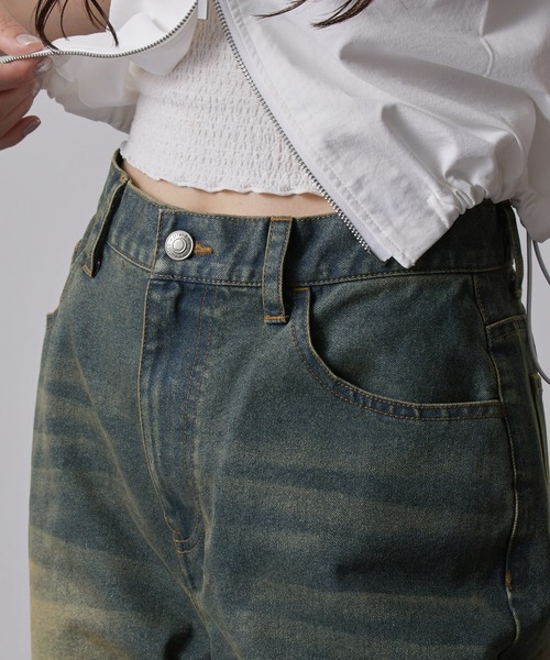 nui nullu（ヌイヌル）の「【nui nullu】ヴィンテージライク 裾フリンジ&スリット フレアデニムパンツ（デニムパンツ・レディース・ブルー系/ブラック系/ブルー系1・S/M/L）」の4枚目の写真